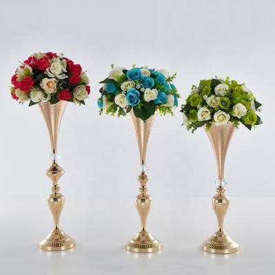 China Nordic Europe style new v-shape vase for wedding centerpieces for sale