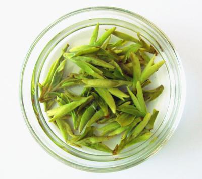 China Natural Fresh Loose Leaf Longjing Green Tea From Hangzhou China for sale