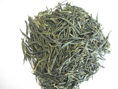 China Hojas dulces orgánicas cocidas al vapor frescas del verde del té verde de Sencha de la primavera temprana en venta