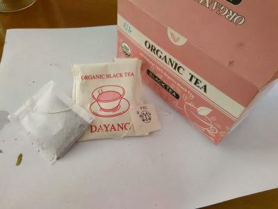 China Bolsitas de té orgánicas de la pirámide, bolsitas de té negras naturales del 100% con estándar del Eu en venta