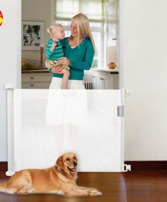 China Retractable Expandable Baby Gate Pet Stair Gate Dog Guardrail Security Retractable Gate for Indoors and Outdoors for sale