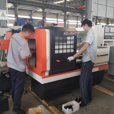 China Centro de torneado cnc Máquinas de corte para superficies cilíndricas interiores y exteriores, conos, roscas, etc. en venta