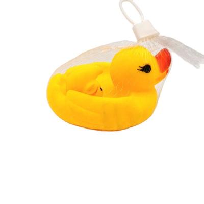 China Water Playing Rubber Yellow Bath Duck Toys Set For Baby for sale