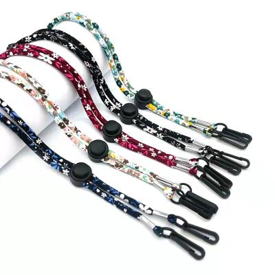 China Wholesale Adjustable Face Mask Holder Neck Strap Face Mask Lanyard With Clips for sale