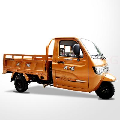 China Top10 Tricycle 200cc Water Cooled Zongshen Engine Cargo Tricycle with Closed Cabin for sale