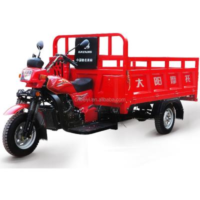 Cina Chongqing Made Rosso 1800*1300mm Cargo Box Dimensione 200CC 175cc Motociclo Camion a 3 ruote Triciclo 150cc Triportatore CCC ISO in vendita