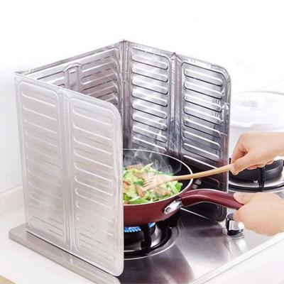 China Sustainable Kitchen Stove Plate Prevent Oil Splash Cooking Hot Baffle Oil Splash Guard Back Splash For Kitchen for sale