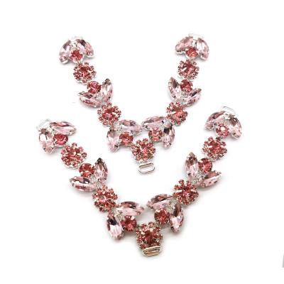 China Decorative Pink Color Rhinestone Shoe Buckle Shoe Chain Crystal Shoes Ornament Ladies Slipper Sandal Accessories Wholesale for sale