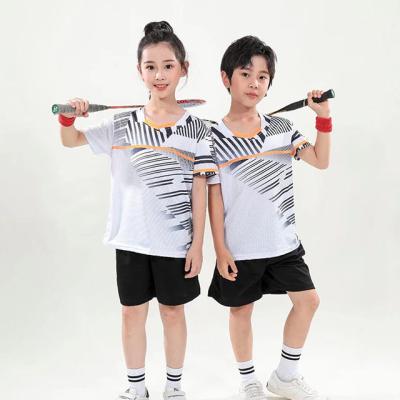 China Factory sale good quality sportswear comfortable sportswear various new outdoor comfortable sportswear for sale