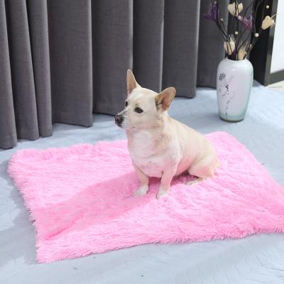 China Durable Ultra Soft Pet Bed Long Faux Fur Mat Machine Washable Multi Color Warm Pet Bed Liner for sale