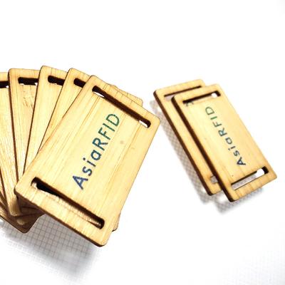 China 13.56MHz Wood Card, 125KHz RFID Protection Wood Card RFID Protection Customized NFC Smart Bamboo Key Card for Hotel, Club à venda