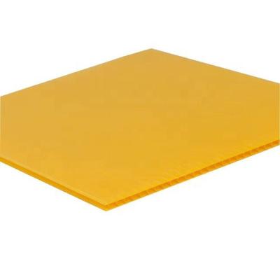 China PP YELLOW corrugated 4x8 Corflute sheet coroplast pp plastic sheet for sale