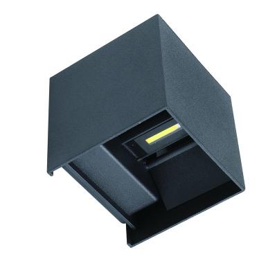 China Outdoor lamp bracket is replaceable upper and lower bedroom aluminum waterproof square black wall lamp for sale