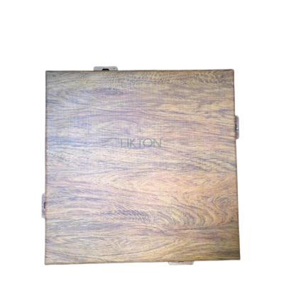 China Inmitation decorative exterior wood grain wood veneer cladding aluminum wood painted solid veneer aluminum cladding panel for architectural for sale