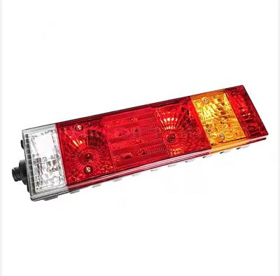 Chine FAW Foton Auman Shacman Pièces détachées de camions Lampes arrière AZ9719810001 Pièces détachées de camions lourds à vendre