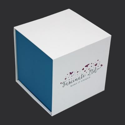 China Recyclable Custom Plain Pattern Paper Box Gift Packing Cartons Folding Box for sale