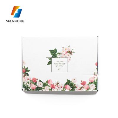 China Beautiful Recyclable White Corrugated Cardboard Cheap Present Document Boxes With Flip Top for sale