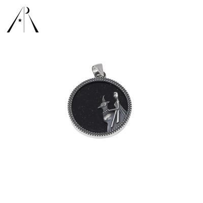 China Fashionable Vintage 925 Sterling Silver Round Clavicle Necklace Wild Round Clavicle Necklace Girlfriend Casual/Sporty Hiphop Dating Pendant Wholesale for sale