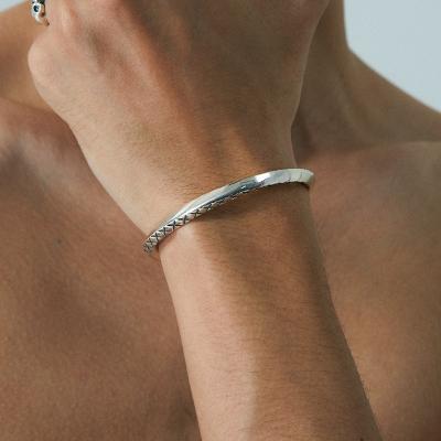 China Minimalist Customized Cheap Wholesale Diamond Cut Retro Hip Hop S925 Unisex Sterling Silver Adjustable Fashion Design Bangle for sale