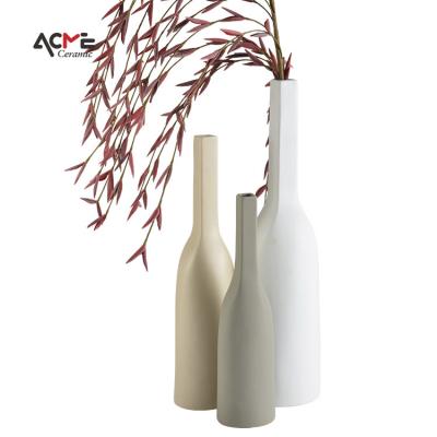 China Wholesale Custom Bud Vase Table Decor Home Decor Minimalistic Matte White Ceramic Flower Vase Eco-Friendly Ceramic Flower Pottery Vase for sale