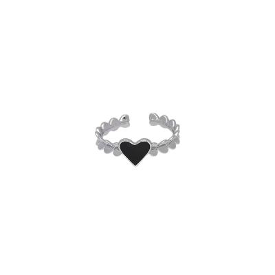 China Fashion Accessories CLASSIC heart-shaped black white gold drip oil alloy rings cool personality girls ladies party shopping jewelry for sale