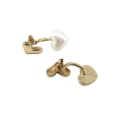 China Fashion Accessories TRENDY Hot Selling Zinc Alloy Gold Heart Imitation Pearl Ear Studs Girls Ladies Party Travel Shopping Accessories for sale