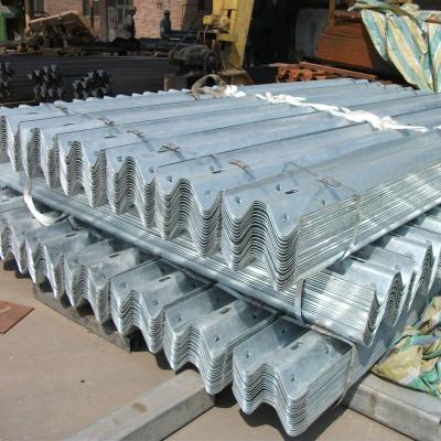 China Q235 Road Safety Galvanized Steel High Way Guardrail Supplier for sale