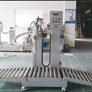 China Explosion Proof Semi Automatic Drum Pail Can Liquid Filling Machine For Hazardous Liquid for sale