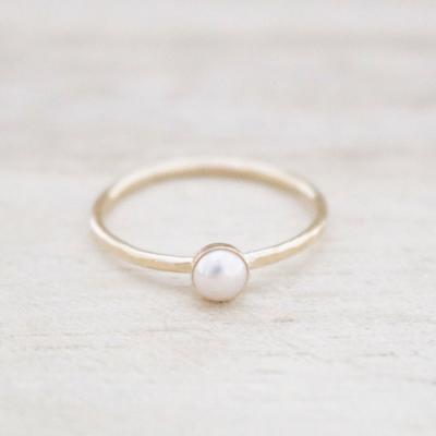 China Stainless Steel Women Jewelry Hammered Pearl Ring , Tiny Stainless Steel Pearl Ring for sale