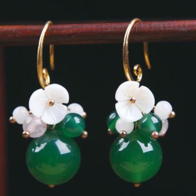 China Coolest Fashion Ethnic Design White Shell Flowers and Green Agate Vintage Handmade Earring for sale