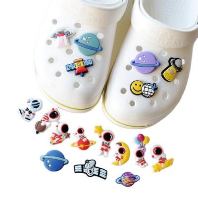 China Custom Shoe Decoration Logo ODM&OEM Shoe Link Charm Link Charms Fashion Design Custom Shoe Charm for sale