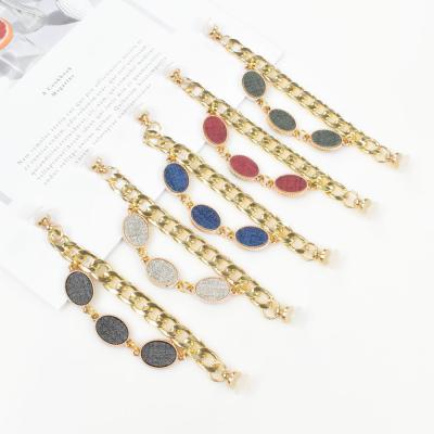 China Chains Decorations Light Wholesale Shoe Accessories Luxury Metal Charms Shoes Charms New Arrival Chain Metal Customized for sale