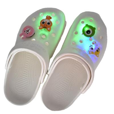 China Fantastic Drag Charm New Arrival Cartoon Lighting Up Charming Led Drag Shoe Charms for sale