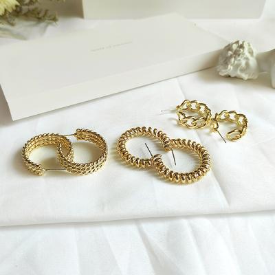 China 3 designs twisted restriction chain earrings 3 designs twisted restriction chain earrings triple to layer geometric earrings for women spiral circle earrings spring minimalist for sale