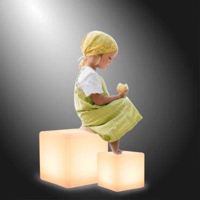 China Modern 30cm Outdoor Lighting Led Bar Cube RGB Color Changed PE LED Plastic Cube Stool for sale