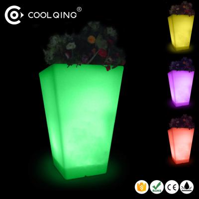 China Outdoor Mediterranean Color RGB Led Lighted Tall Planter Pots Remote Control Led Battery Light Tall Flower Pot for sale