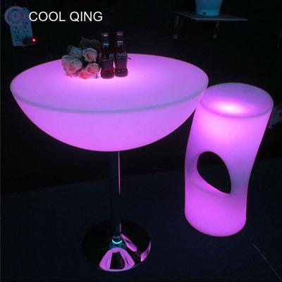 China Bar Cafe Bar/Nightclub Bar Table Top PE Round Glowing Plastic Cocktail Table Garden/Hotel/Night Club/Party/KTV LED for sale