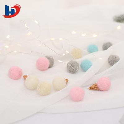 China Home Festival Decoration Felt Christmas Stockings Felt Christmas Decorations Ball Garland for sale