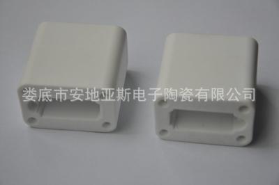 Cina Ivory Metallized Alumina Ceramics Housing For Fuse 32 Kpsi Tensile in vendita