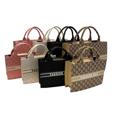 China High Quallity Wholesale 1:1 High Quality Designer Casual Ladies Street Beach Handbags For Women Luxury Women Fashion Tote Bags With Zipper for sale