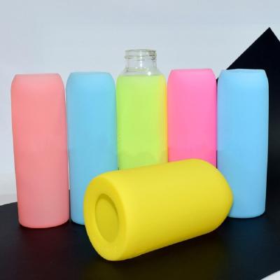 China CLASSIC Outdoor Sport Customize Shatterproof Glass Water Bottle Silicone Protective Sleeve Cover for sale