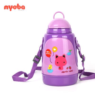 China New Large Capacity 800ml Viable Leakproof Plastic Portable Cartoon With Rope Straw Child Outdoor Child Outdoor Water Bottle for sale