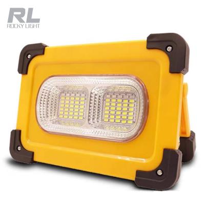 China Spot high-brightness outdoor outdoor portable camping led solar rechargeable spotlight for sale