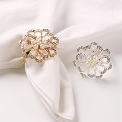 China Viable Wholesale Pearl Metal Flower Cheap Elegant Napkin Rings for sale