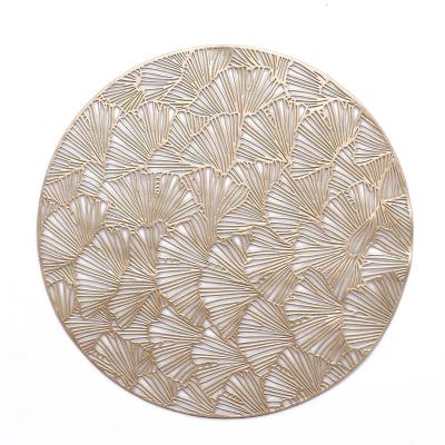 China Viable IN RUNNING PVC Ginkgo Round Shape Wipeable Place Mat Table Mat Table Mat For Christmas Waterproof Eco-friendly Decor for sale