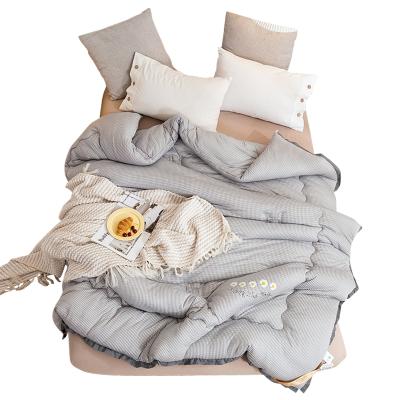 China New Design Polyester FiberWinter Comforter Quilt Filling Thick Warm Blankets Soft Wholesale Warm Printing for sale