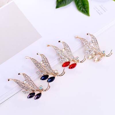 China Western Style Full Rhinestone Bouquet Leaves Brooch Elegant Brooch Pin Ornament Collar Pin Men And Women Suit for sale