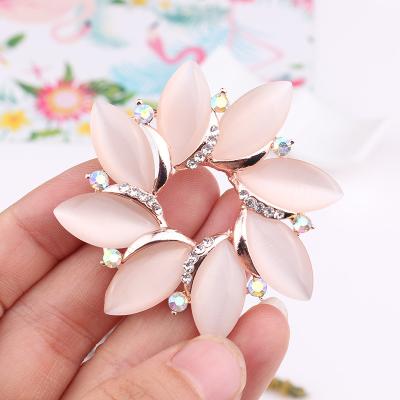 China Korean Brooch Crystal Flower Brooch Pin Brooch Opals Rhinestone Girls Western Style Security for sale