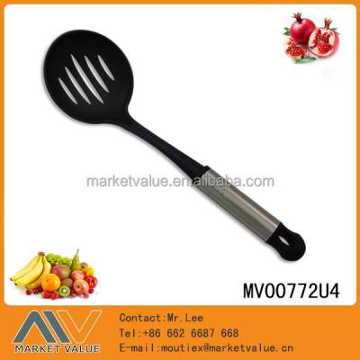 China HOT SALE HIGH QUALITY NYLON KITCHEN STRATINER workable WITH S.S HANDLE for sale