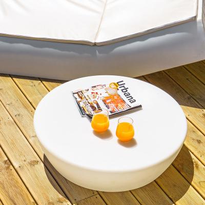 China Durable Garden Table Coffee Table Round Light Weight Concrete Outdoor Furniture Hot Selling Outdoor Tables for sale